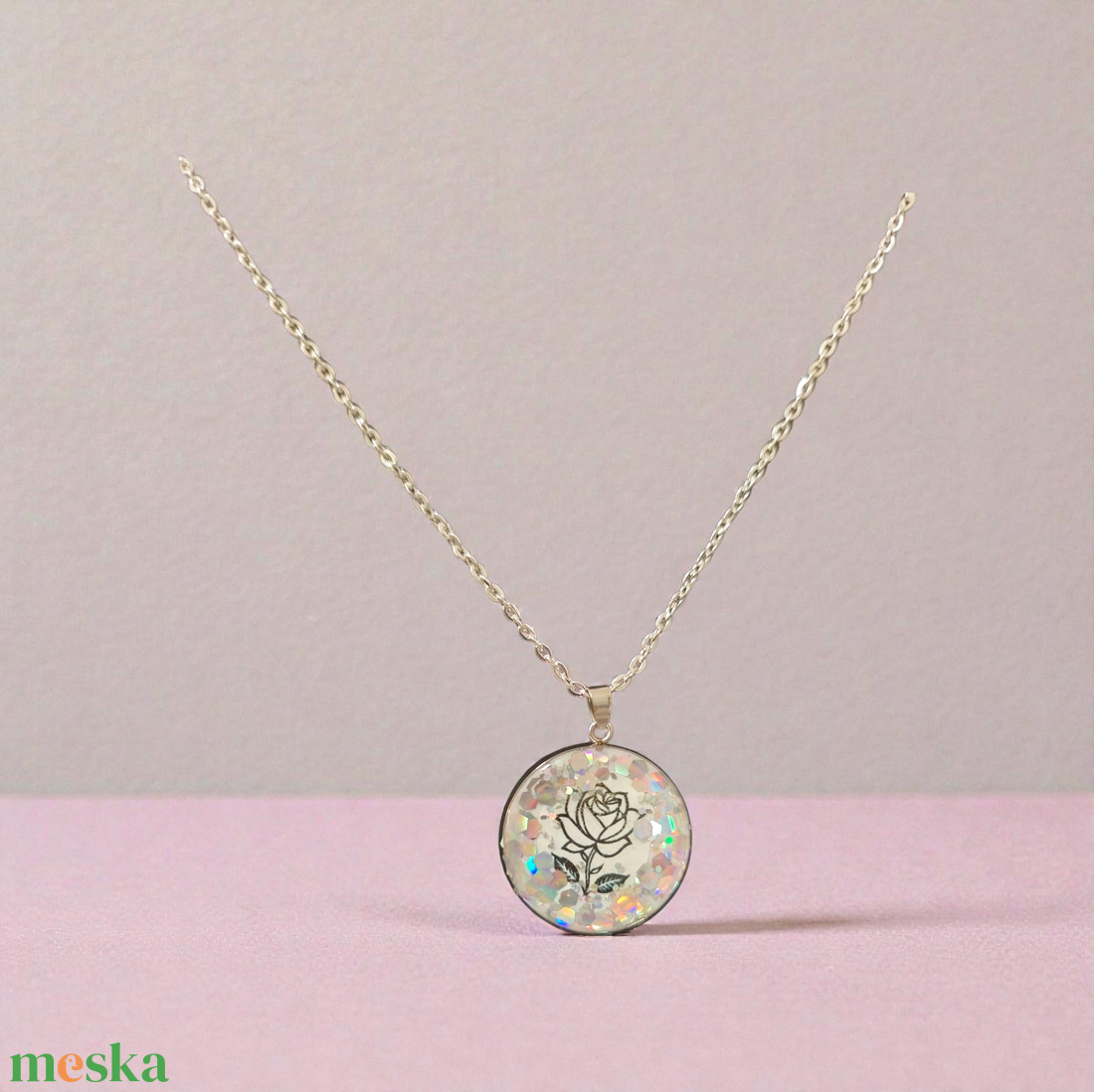 Rózsa med�los nyakl�nc  - ékszer - nyaklánc - medálos nyaklánc - Meska.hu
