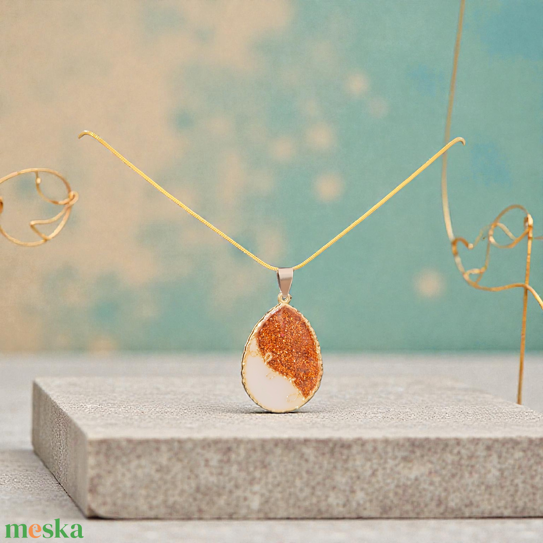 Tojás alakú nyaklánc  - ékszer - nyaklánc - medálos nyaklánc - Meska.hu