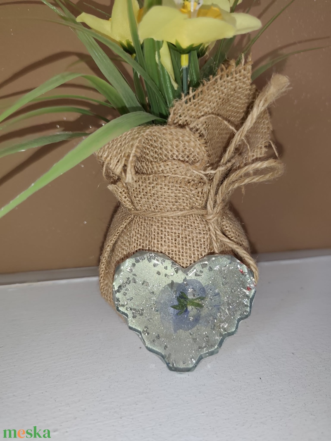 Szivecske szárított virágos hűtőmágnes - otthon & életmód - konyhafelszerelés, tálalás - konyhai dekoráció - hűtőmágnes - Meska.hu