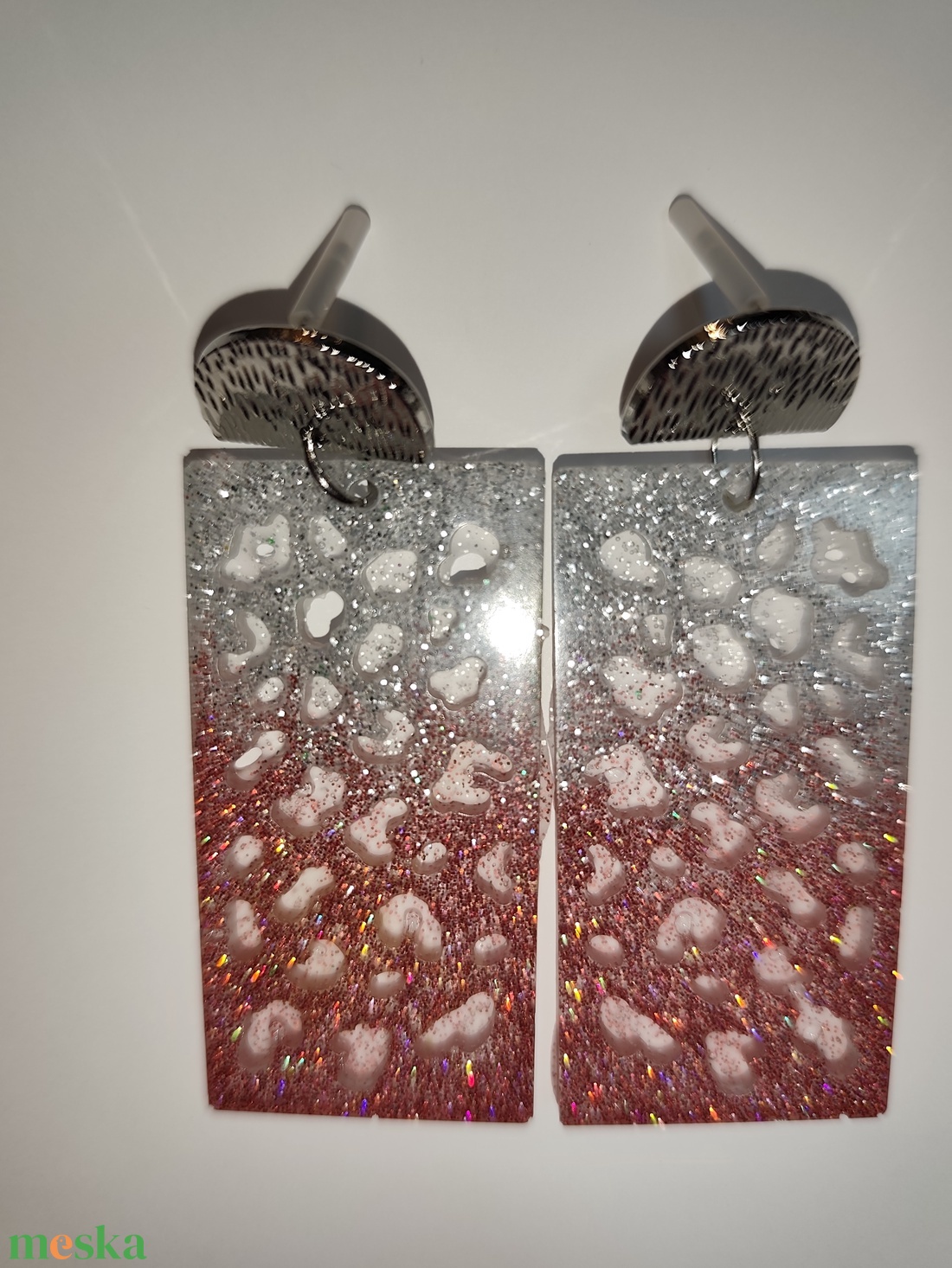 Ezüst rózsaszín csillogó fülbevaló  - ékszer - fülbevaló - lógó fülbevaló - Meska.hu