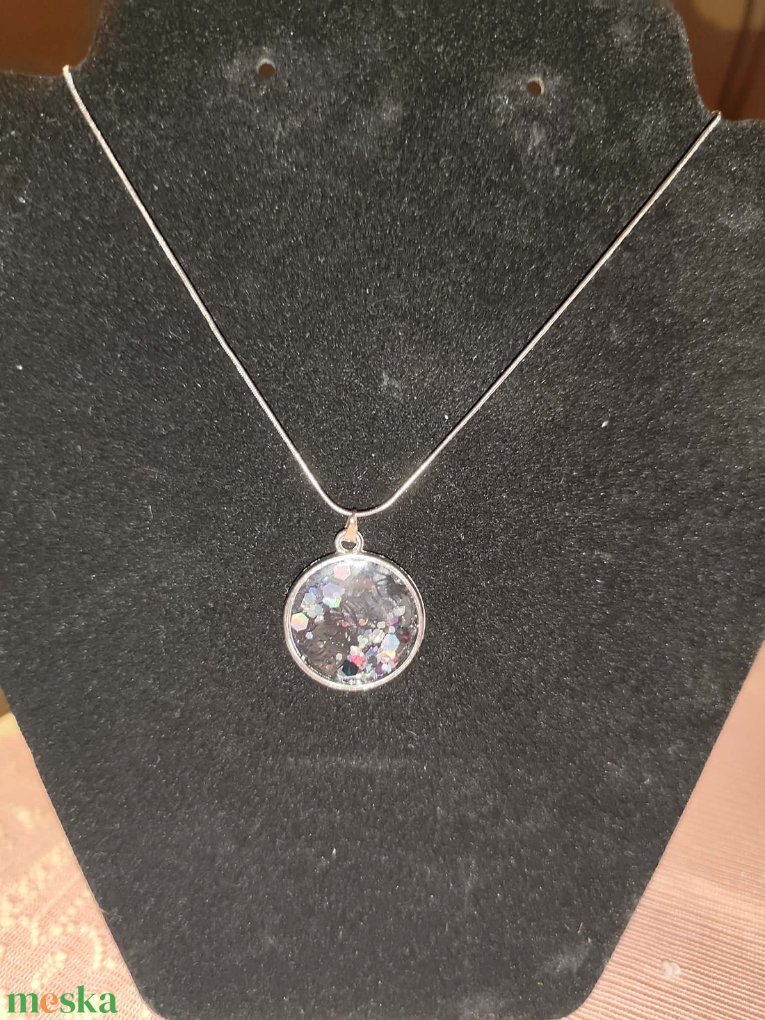 Csipkés flitteres nyaklánc - ékszer - nyaklánc - medálos nyaklánc - Meska.hu