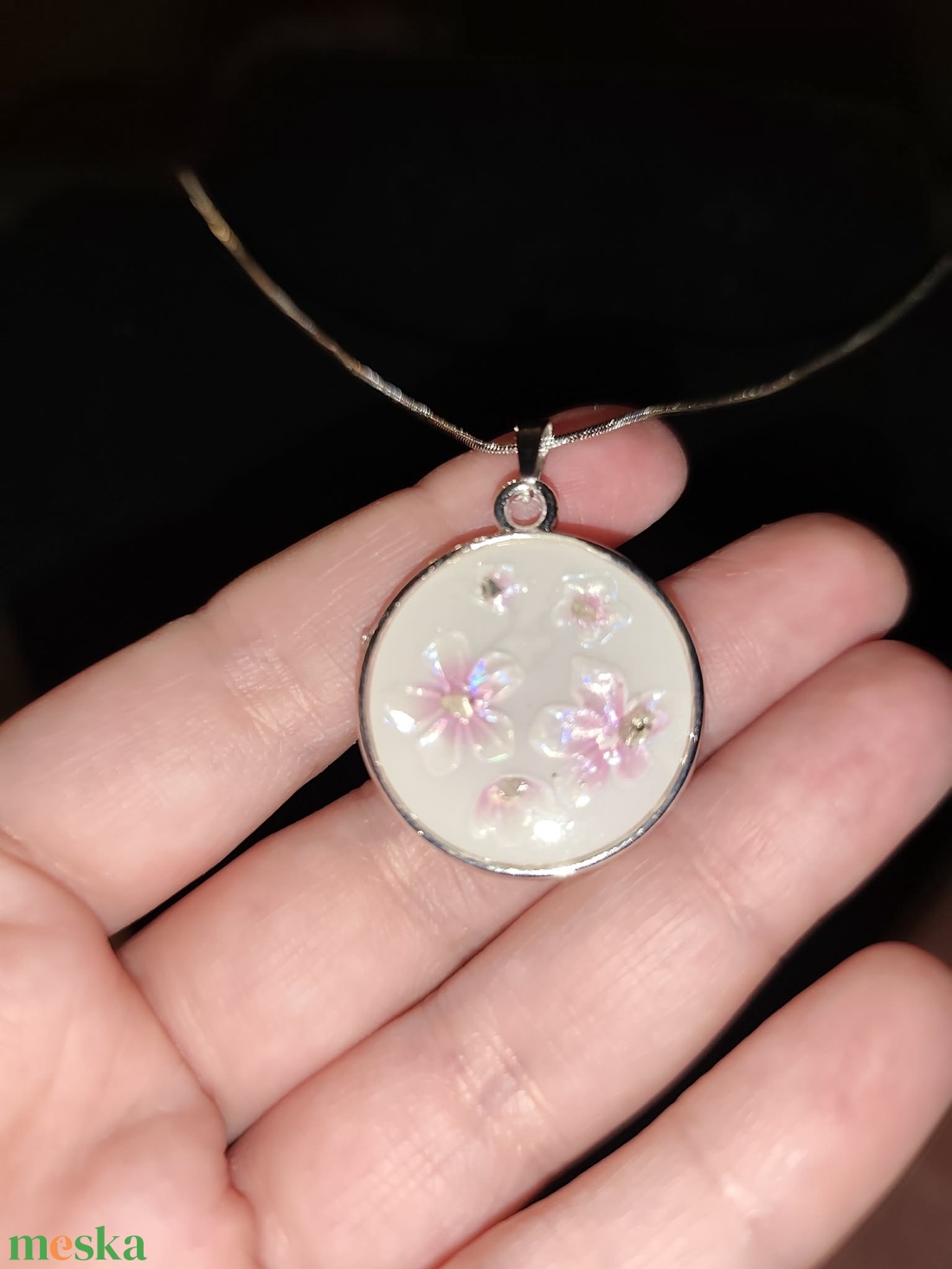 Rózsaszín virágos nyaklánc - ékszer - nyaklánc - medálos nyaklánc - Meska.hu