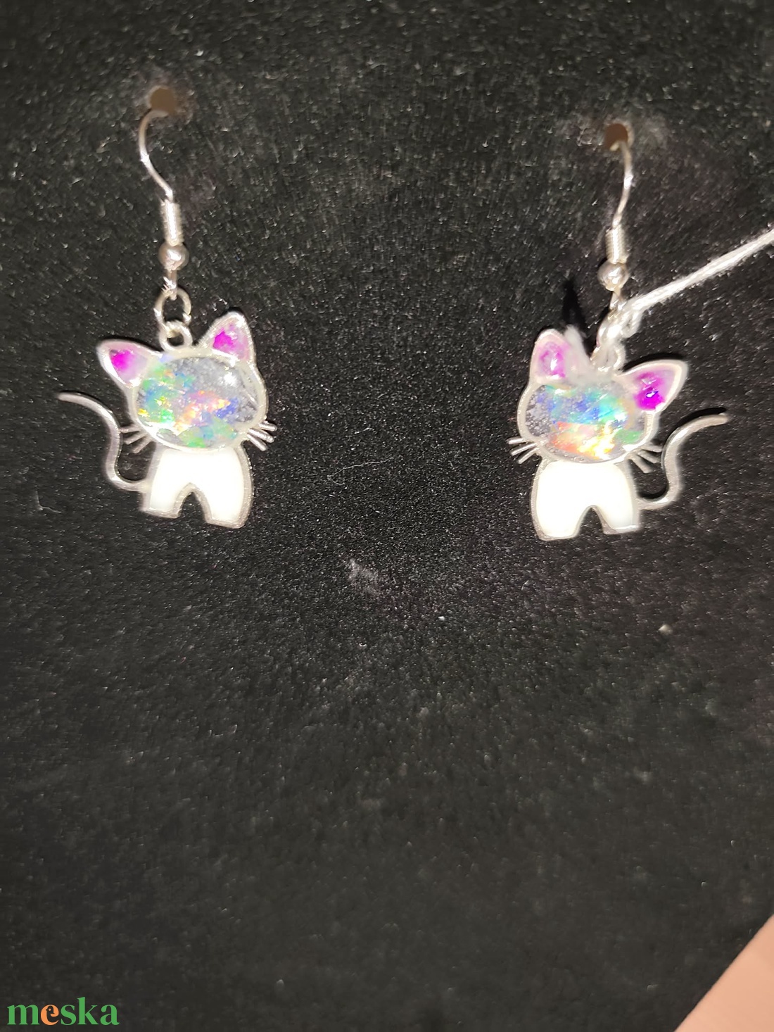 Cicás fülbevaló - ékszer - fülbevaló - lógó fülbevaló - Meska.hu