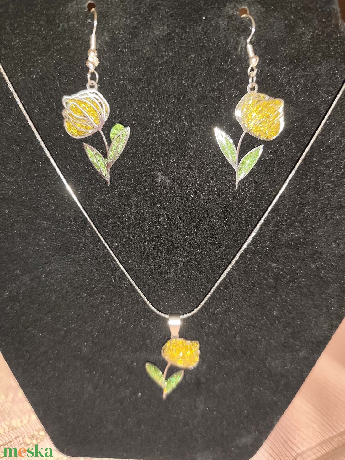 Tulipános ékszerszettek két színben - ékszer - ékszerszett - Meska.hu