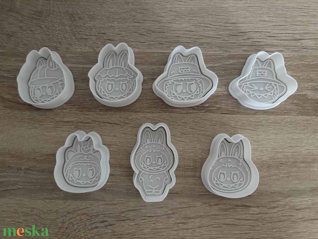 3D nyomtatott Labubu sütikiszúró - otthon & életmód - konyhafelszerelés, tálalás - sütés, főzés - sütikiszúró - Meska.hu 3D nyomtatott Labubu sütikiszúró - otthon & életmód - konyhafelszerelés, tálalás - sütés, főzés - sütikiszúró - Meska.hu