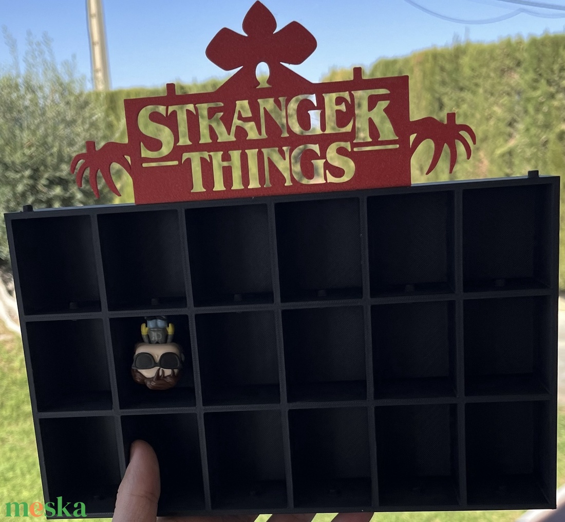 Stranger things kinderjoy állvány - otthon & életmód - dekoráció - asztal és polc dekoráció - díszdoboz - Meska.hu