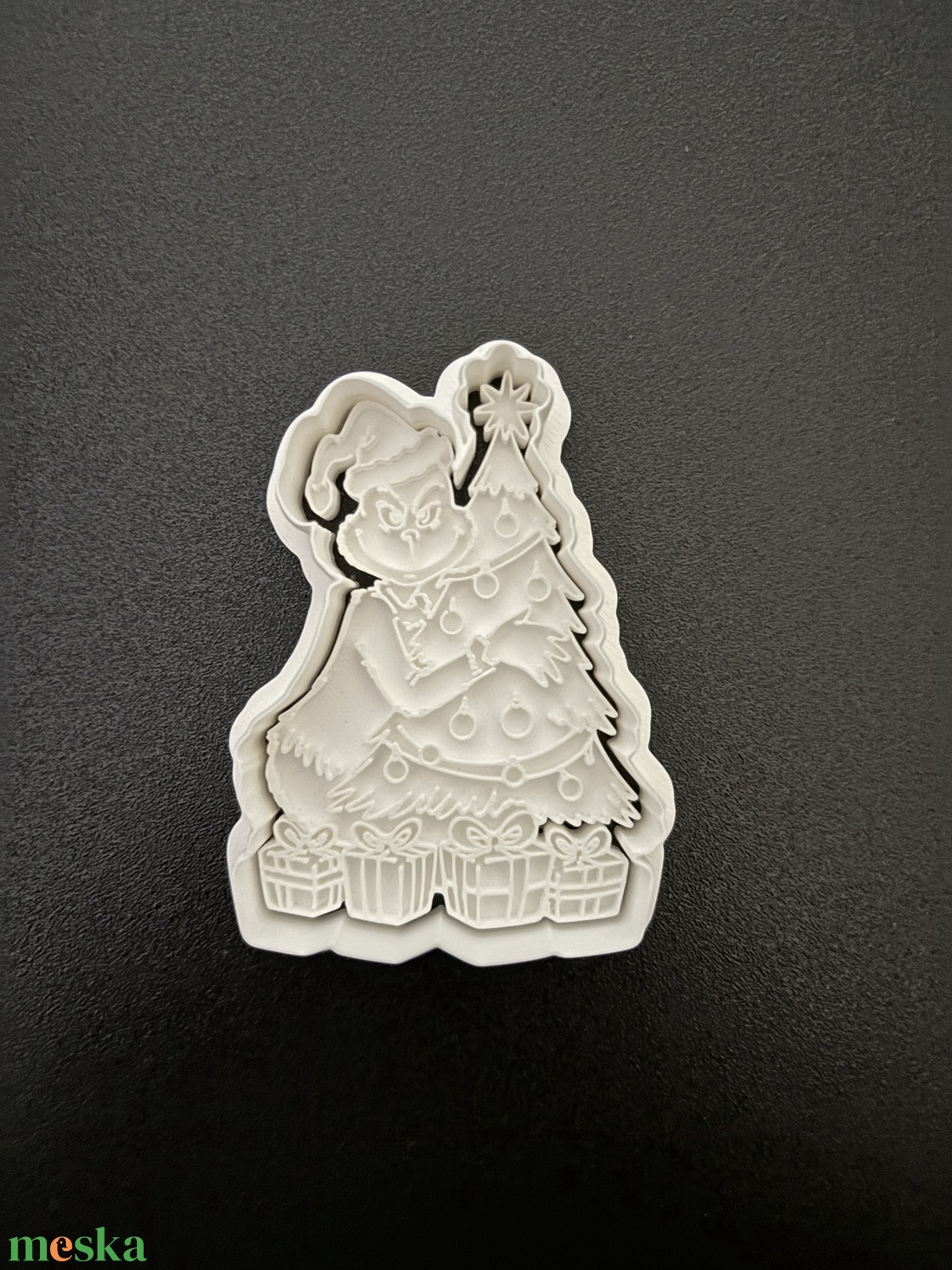 3D nyomtatott Grinch karácsonyfával sütikiszúró - karácsony - karácsonyi sütés-főzés - Meska.hu