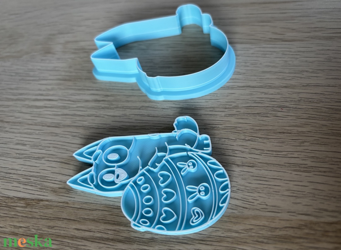 Húsvéti Bluey sütikiszúró - ünnepi díszek, dekorációk - húsvéti díszek és dekorációk - húsvéti sütikiszúró - Meska.hu