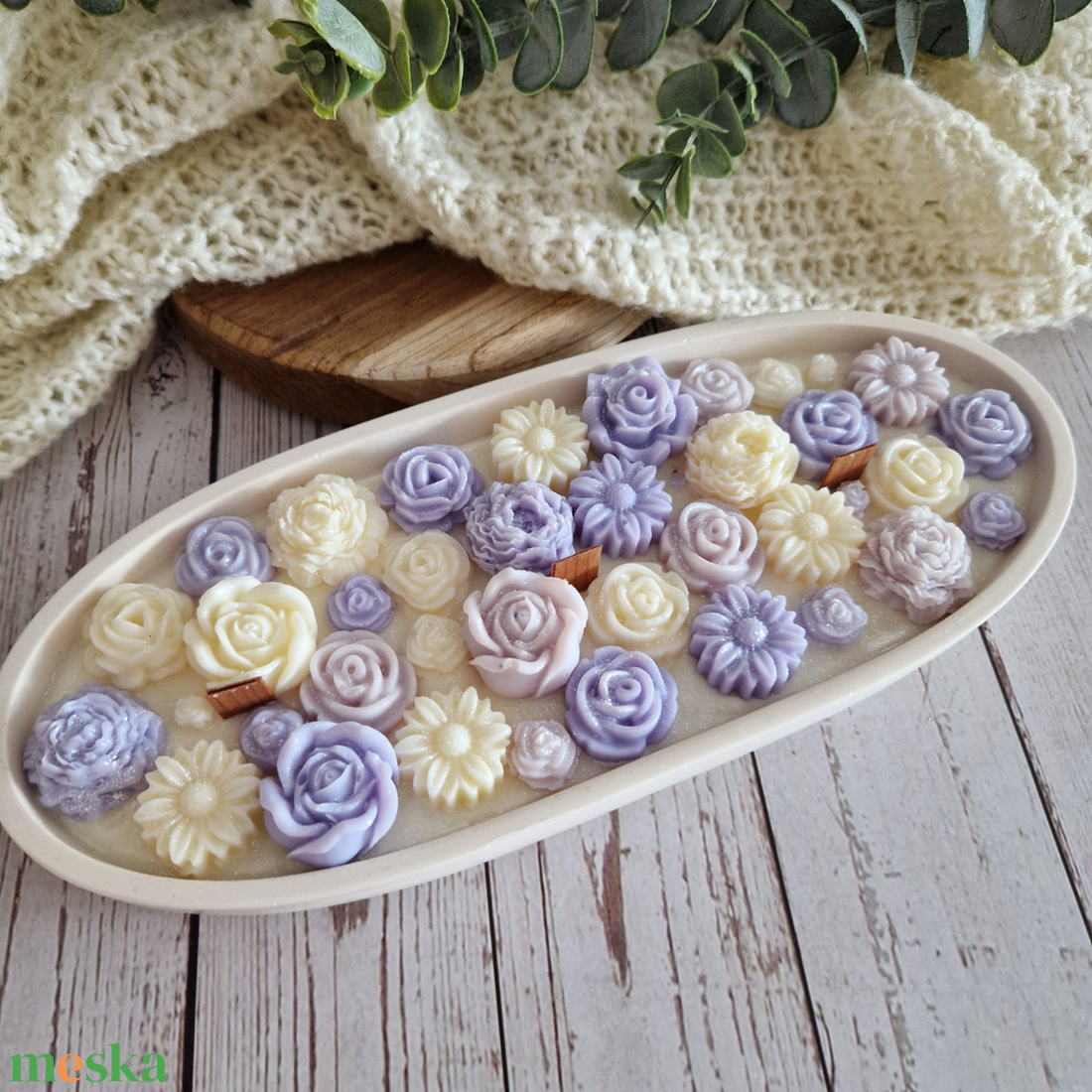 Orgona illatú, virágos gyertyatál - otthon & életmód - gyertya, illat, aroma - gyertya - Meska.hu