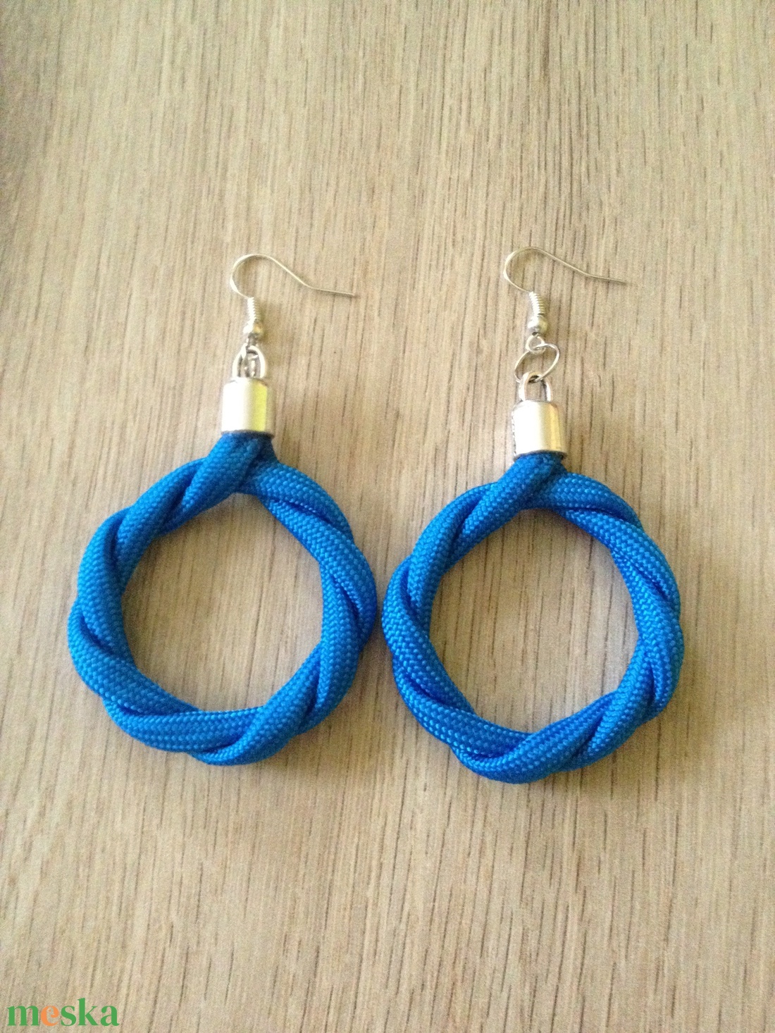 Fonott paracord kék karika fülbevaló - ékszer - fülbevaló - karika fülbevaló - Meska.hu Fonott paracord kék karika fülbevaló - ékszer - fülbevaló - karika fülbevaló - Meska.hu