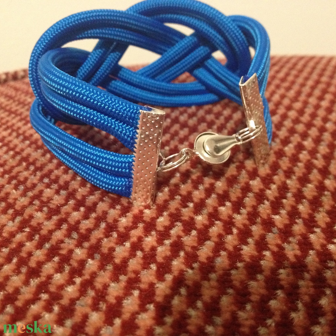 Fonott paracord kék karkötő - ékszer - nyaklánc - medálos nyaklánc - Meska.hu Fonott paracord kék karkötő - ékszer - nyaklánc - medálos nyaklánc - Meska.hu