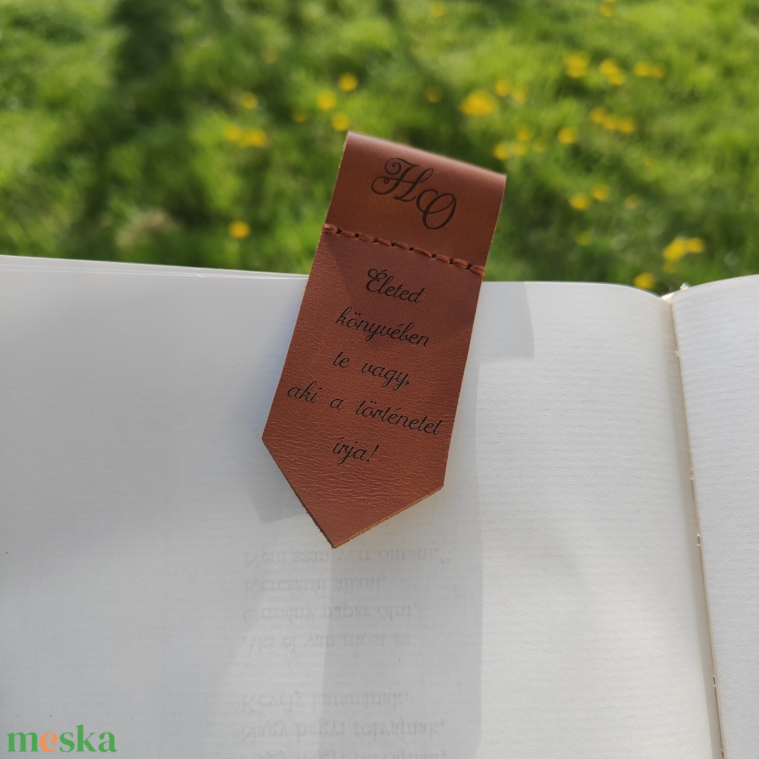 Valódi bőr könyvjelző - Egyedi mintával - könyv & zene - könyvjelző - Meska.hu
