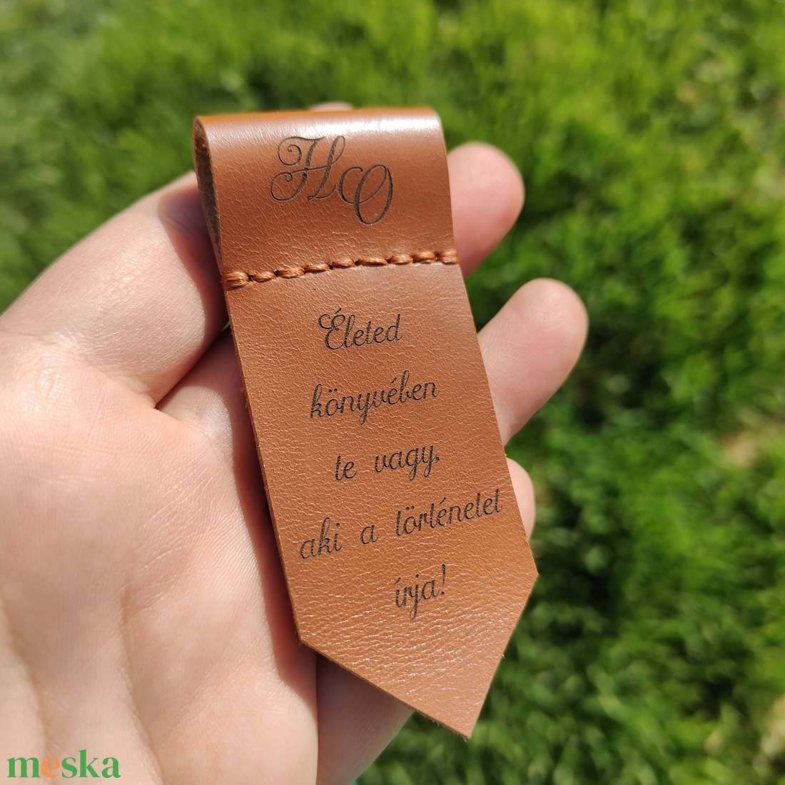 Valódi bőr könyvjelző - Egyedi mintával - könyv & zene - könyvjelző - Meska.hu