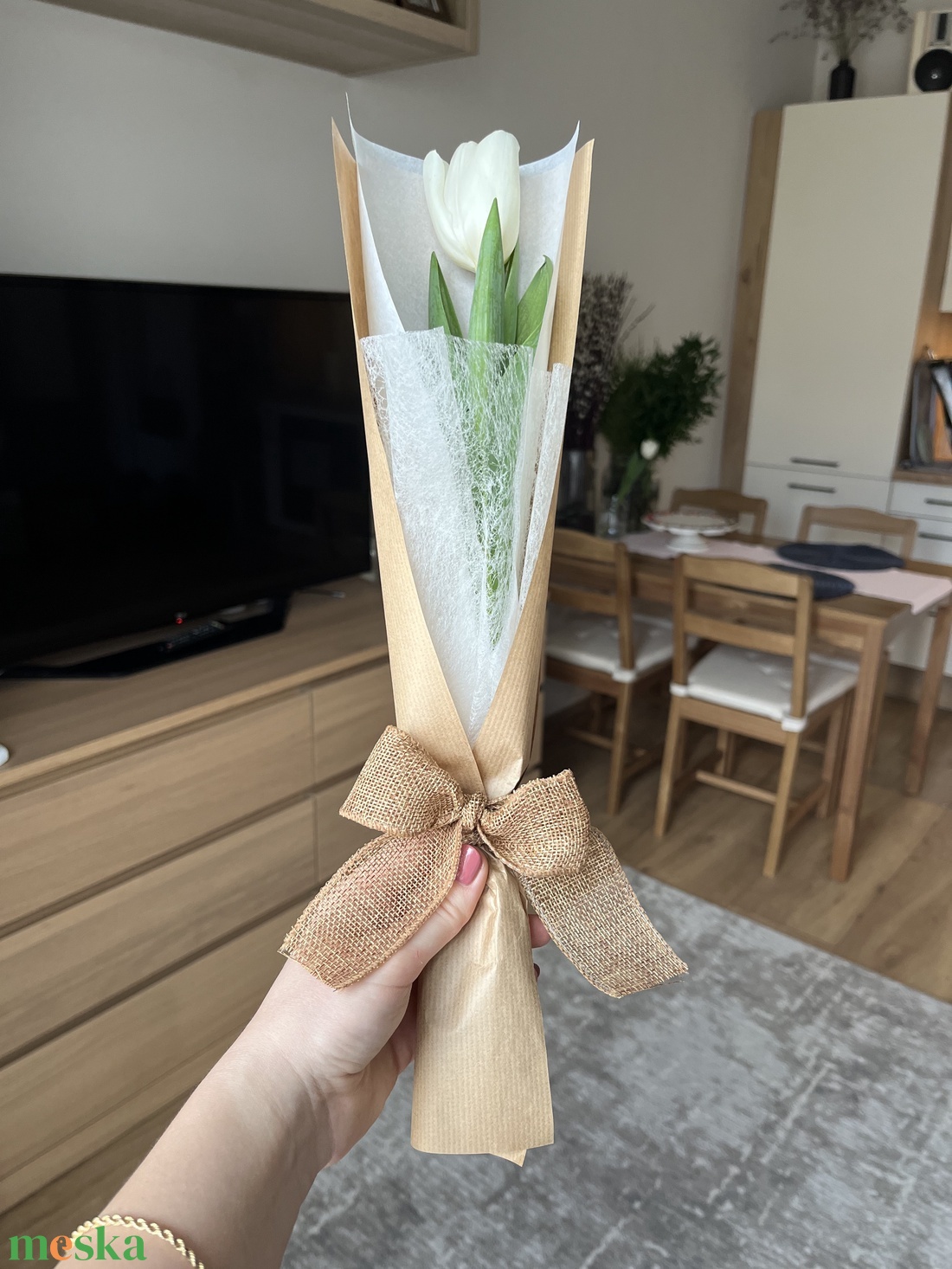 Apró kedvesség - 1 szál virág díszcsomagolásban - otthon & életmód - virágdekoráció - virágok - szálas virág - Meska.hu