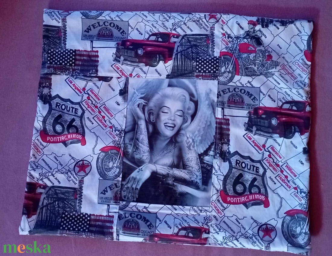 Marilyn Monroe párnahuzat - otthon & életmód - lakástextil - párna & párnahuzat - Meska.hu Marilyn Monroe párnahuzat - otthon & életmód - lakástextil - párna & párnahuzat - Meska.hu