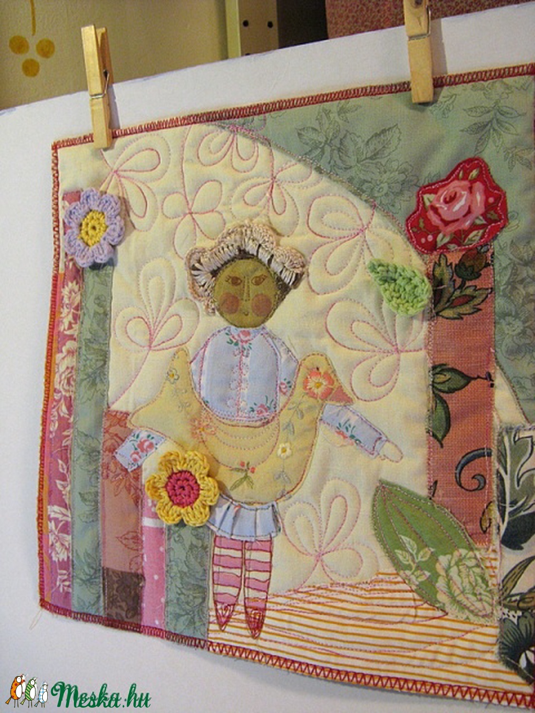 Kislány madárral (quilt-kép) - - Meska.hu Kislány madárral (quilt-kép) - - Meska.hu