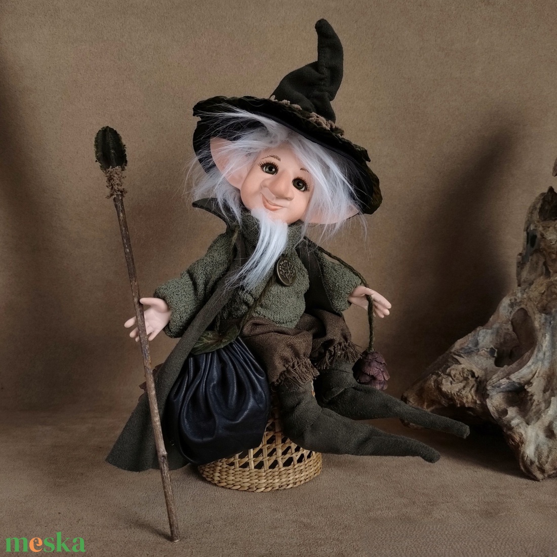 Erdei vándor manó: GABÓ - porcelán, mozgatható  - otthon & életmód - dekoráció - manók - Meska.hu