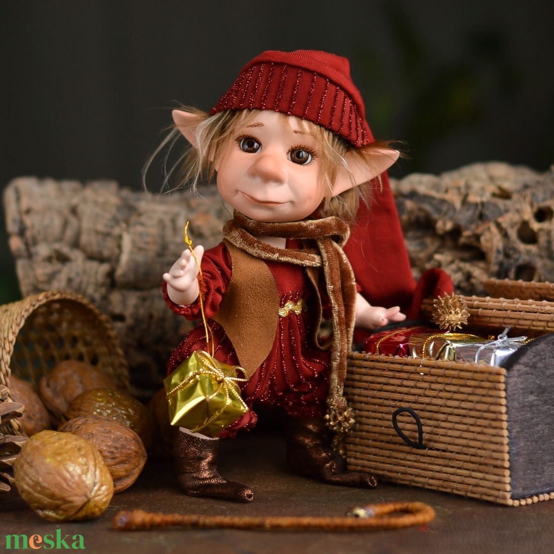 Karácsonyi mini porcelán mozgatható kobold - LÓCI - karácsony - karácsonyi lakásdekoráció - karácsonyi manók, figurák - Meska.hu