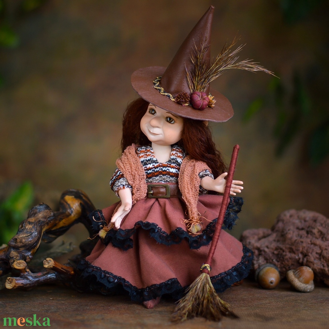 Bűbájos boszorkány: BERTA - porcelán, mozgatható - otthon & életmód - dekoráció - dísztárgy - Meska.hu
