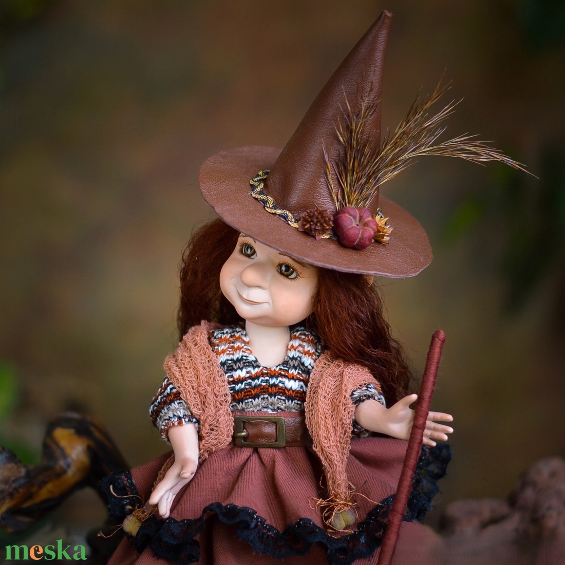 Bűbájos boszorkány: BERTA - porcelán, mozgatható - otthon & életmód - dekoráció - dísztárgy - Meska.hu