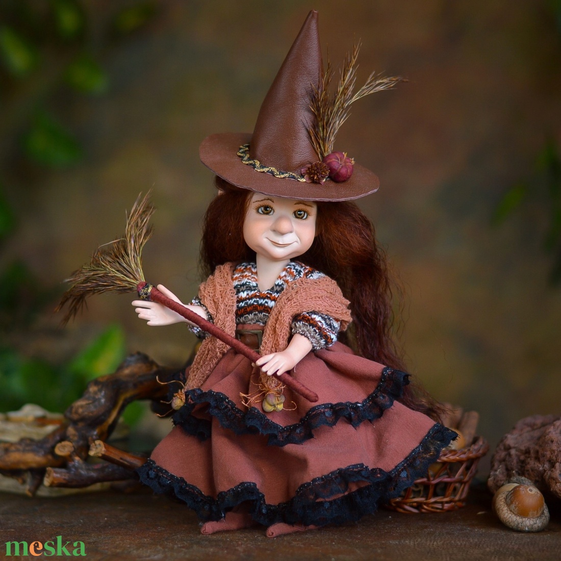 Bűbájos boszorkány: BERTA - porcelán, mozgatható - otthon & életmód - dekoráció - dísztárgy - Meska.hu