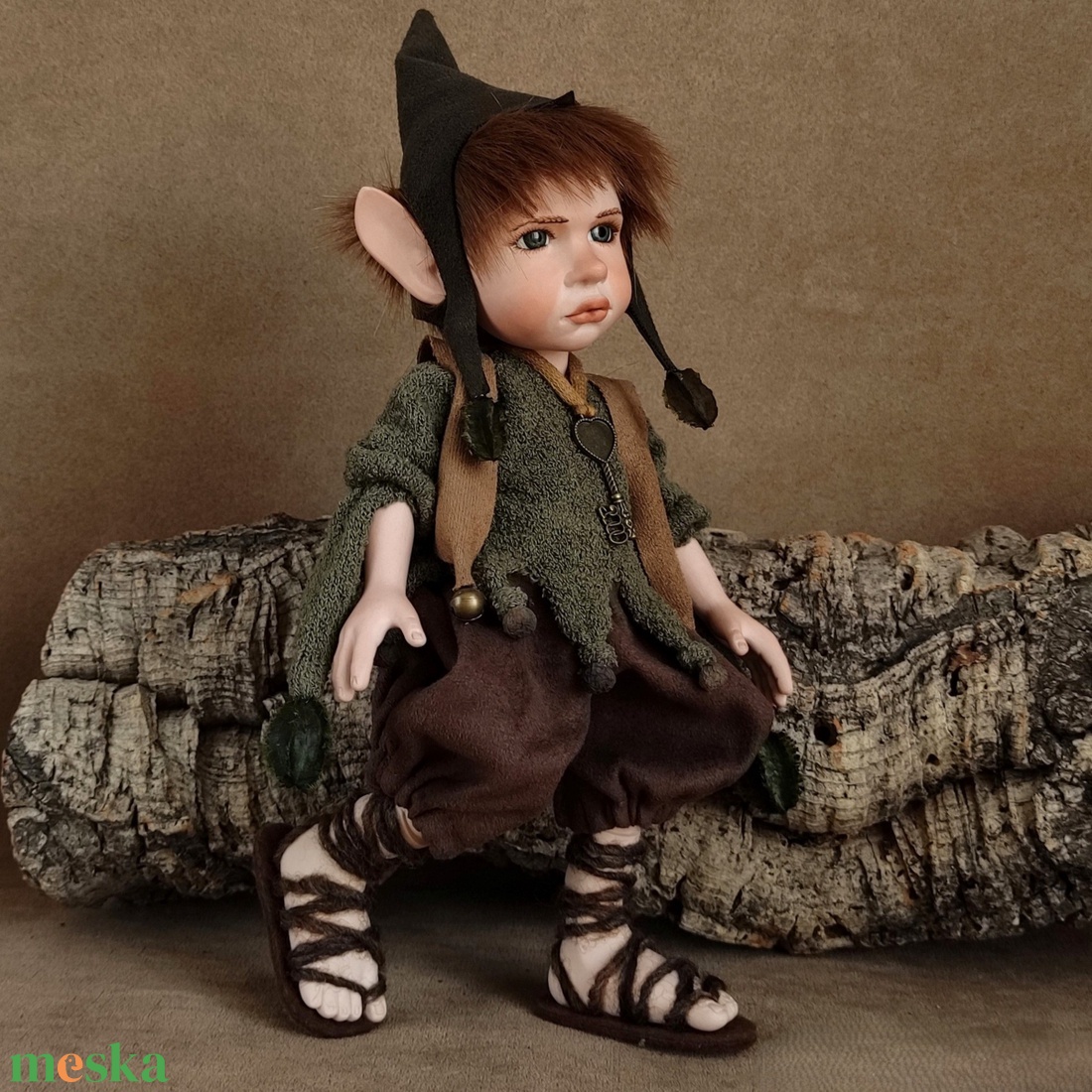 Kulcsos manócska: FLÓRIS - porcelán, mozgatható  - otthon & életmód - dekoráció - manók - Meska.hu