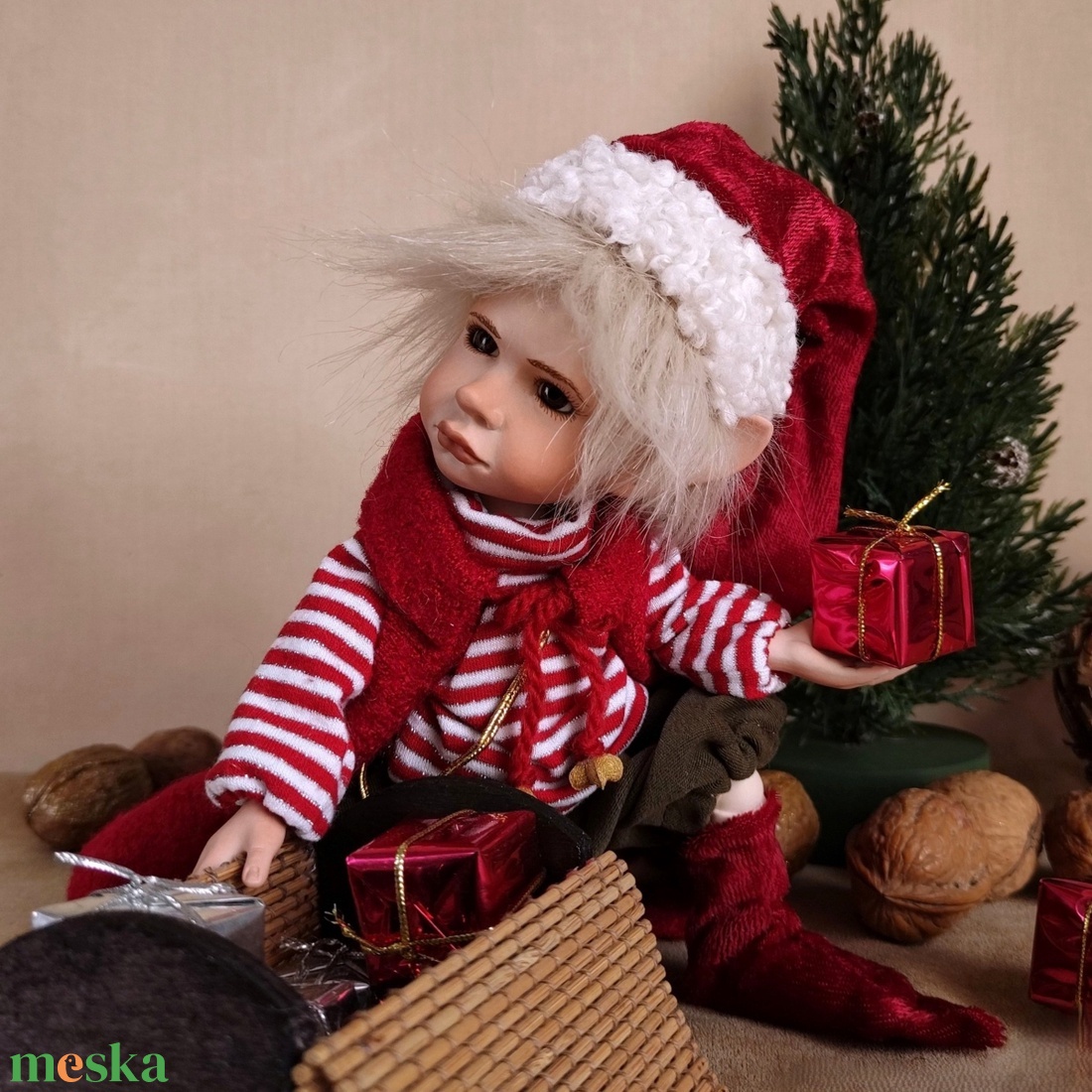 Karácsonyi manócska: TICIÁN - porcelán, mozgatható - karácsony - karácsonyi lakásdekoráció - karácsonyi manók, figurák - Meska.hu