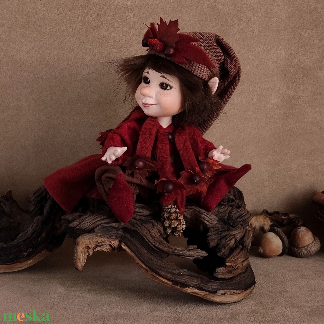 Mini egyedi porcelán mozgatható elf - MEDOX - otthon & életmód - dekoráció - asztal és polc dekoráció - asztaldísz - Meska.hu