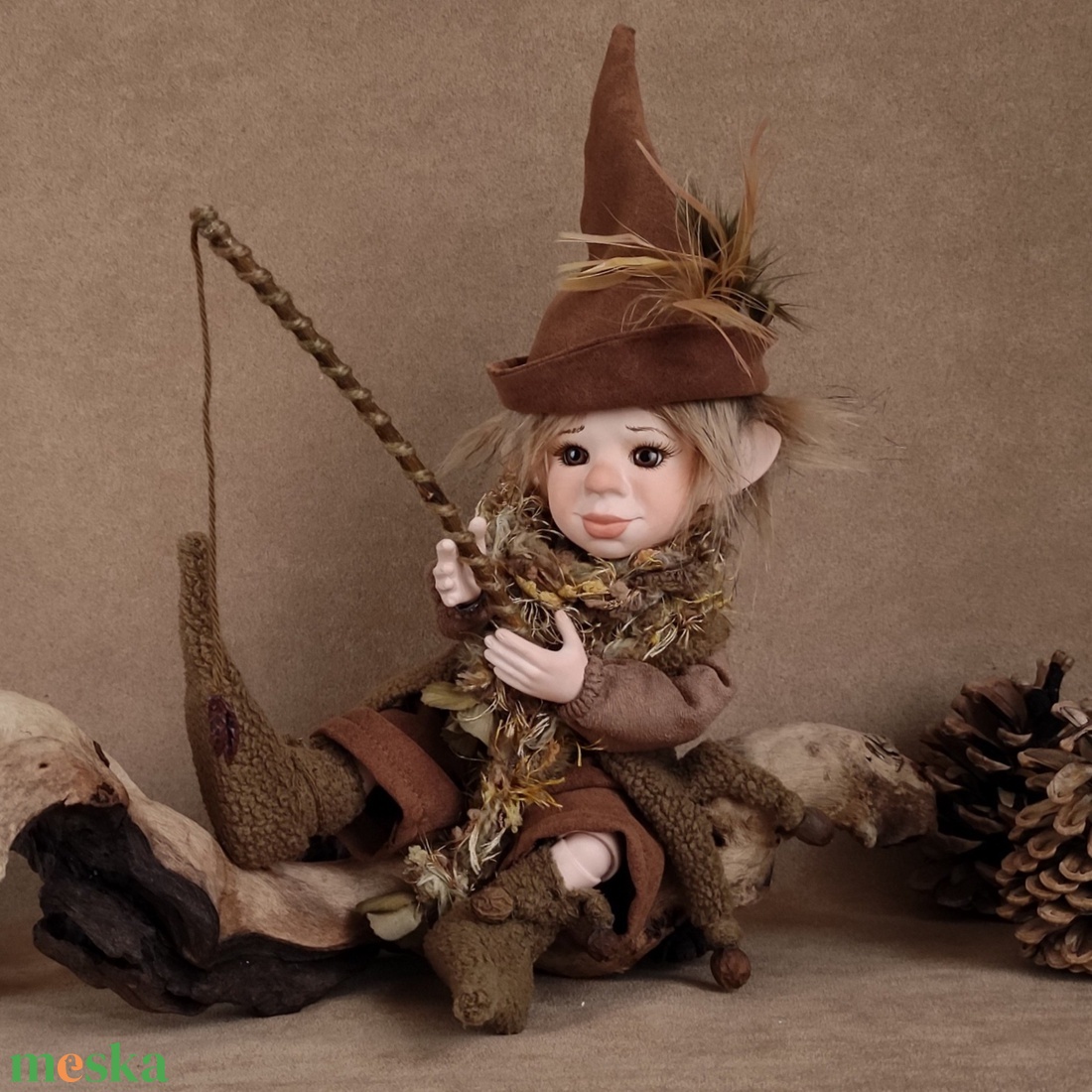 Horgász manó: DENTON - porcelán, mozgatható  - otthon & életmód - dekoráció - manók - Meska.hu