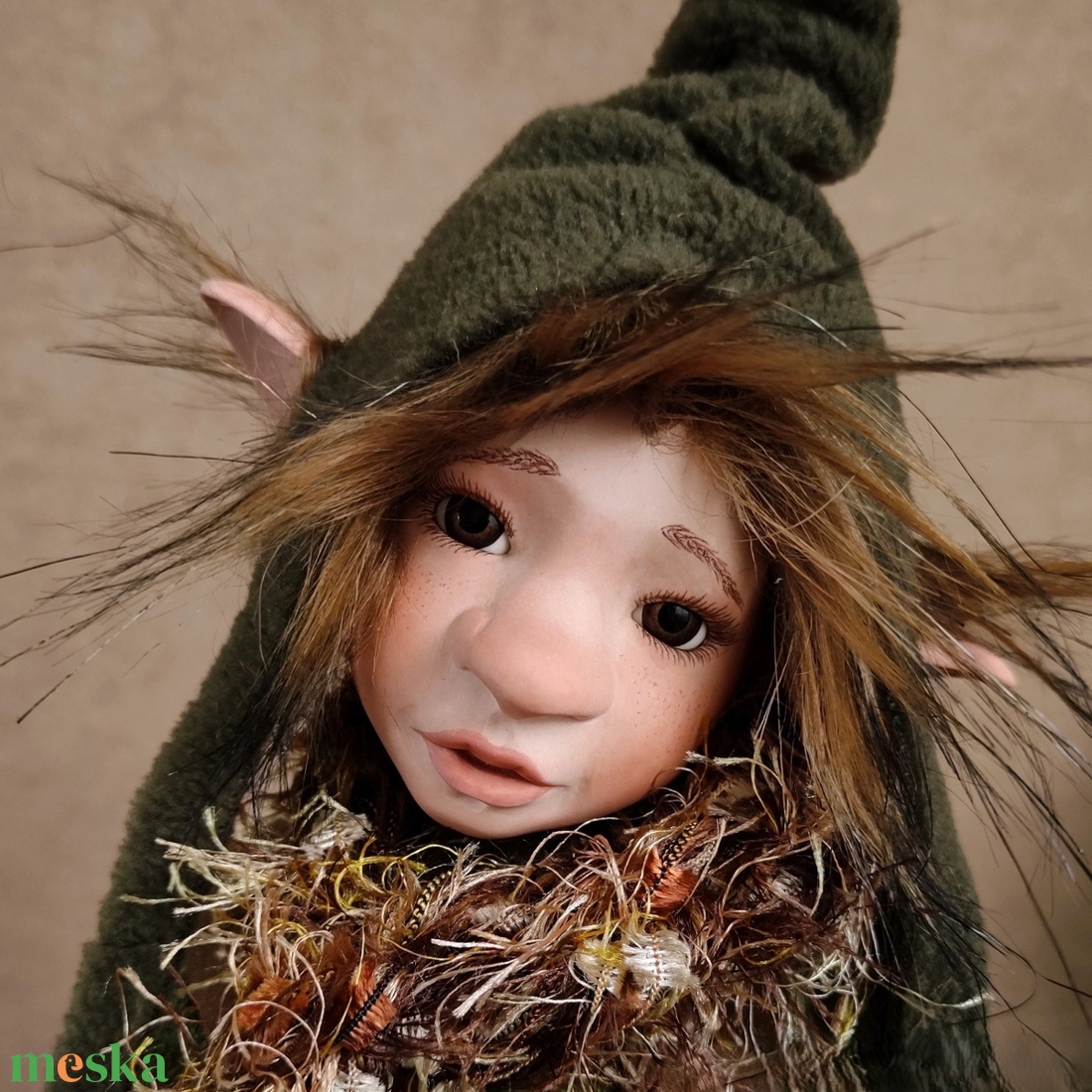 Túrázó kobold: DELDRIAN - porcelán, mozgatható  - otthon & életmód - dekoráció - manók - Meska.hu