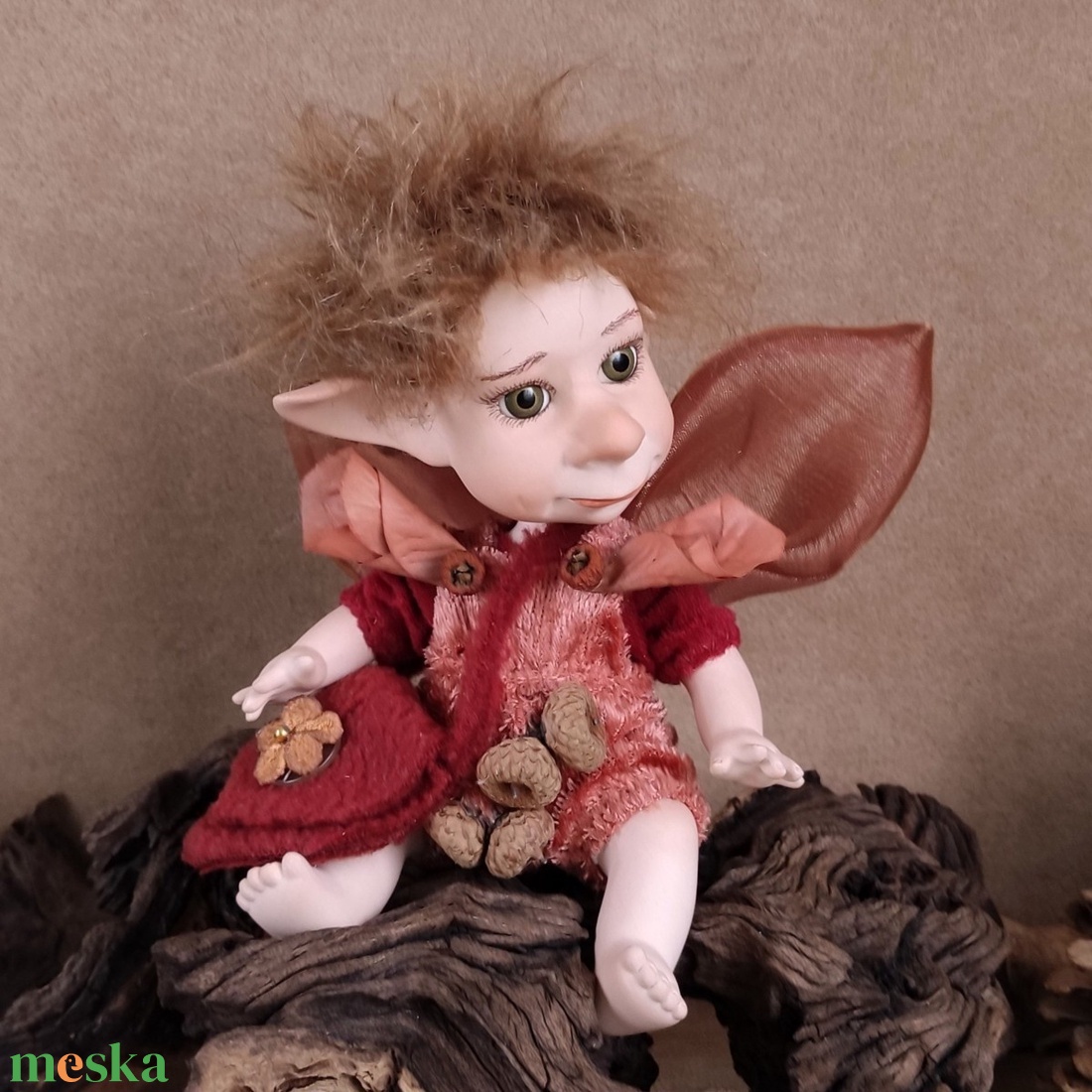 Röp-röp TOTÓKA - mini porcelán kobold, mozgatható - otthon & életmód - dekoráció - asztal és polc dekoráció - asztaldísz - Meska.hu