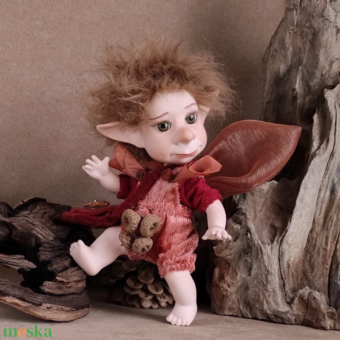 Röp-röp TOTÓKA - mini porcelán kobold, mozgatható - otthon & életmód - dekoráció - asztal és polc dekoráció - asztaldísz - Meska.hu