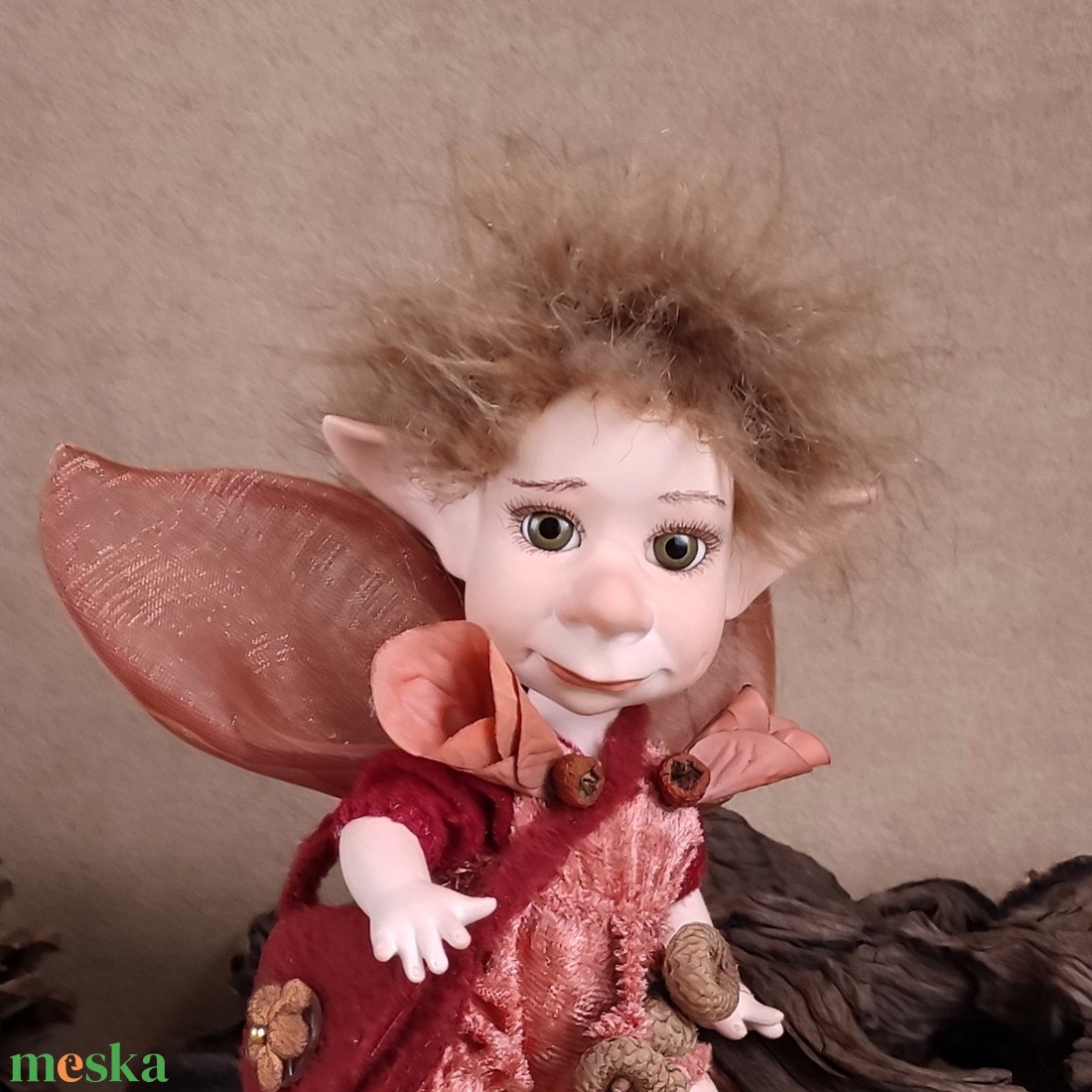 Röp-röp TOTÓKA - mini porcelán kobold, mozgatható - otthon & életmód - dekoráció - asztal és polc dekoráció - asztaldísz - Meska.hu