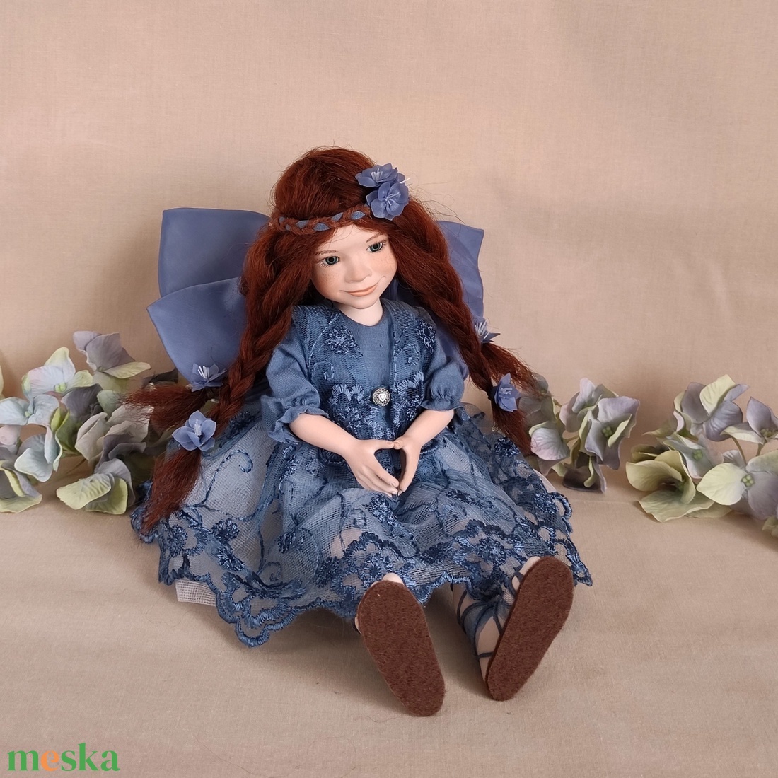 SZILFIN - kék csipkés porcelán tündér, mozgatható - otthon & életmód - dekoráció - dekoratív figurák és szobrok - Meska.hu