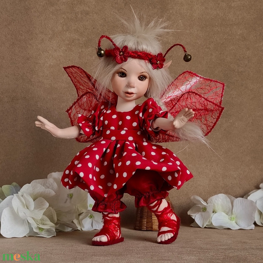 Piros pöttyös, copfos porcelán tündérke - KATINKA - otthon & életmód - dekoráció - manók - Meska.hu