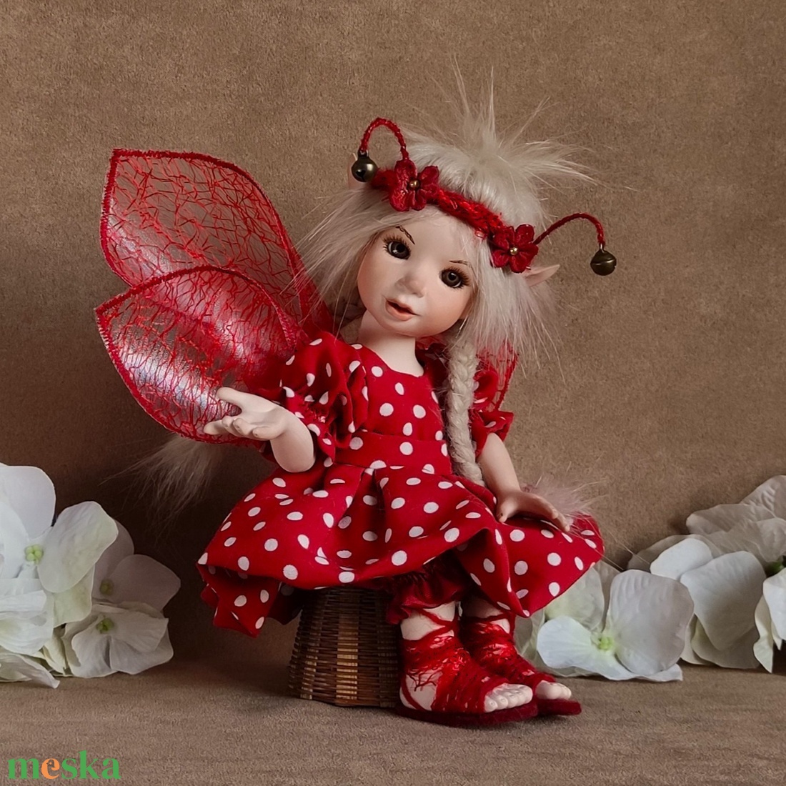 Piros pöttyös, copfos porcelán tündérke - KATINKA - otthon & életmód - dekoráció - manók - Meska.hu