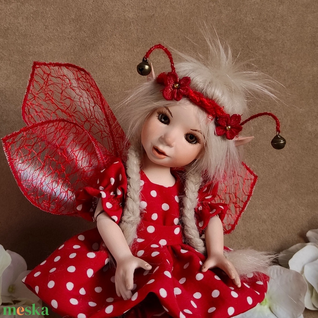 Piros pöttyös, copfos porcelán tündérke - KATINKA - otthon & életmód - dekoráció - manók - Meska.hu