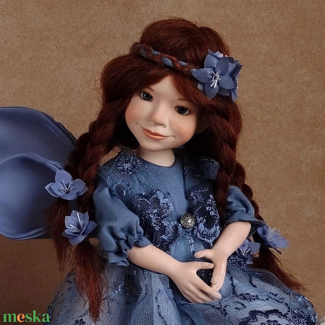 SZILFIN - kék csipkés porcelán tündér, mozgatható - otthon & életmód - dekoráció - dekoratív figurák és szobrok - Meska.hu