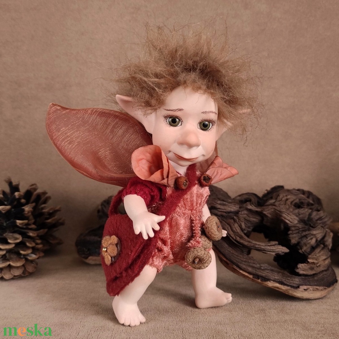 Röp-röp TOTÓKA - mini porcelán kobold, mozgatható - otthon & életmód - dekoráció - dekoratív figurák és szobrok - Meska.hu