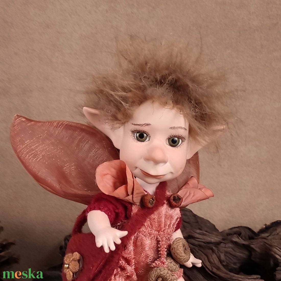 Röp-röp TOTÓKA - mini porcelán kobold, mozgatható - otthon & életmód - dekoráció - dekoratív figurák és szobrok - Meska.hu