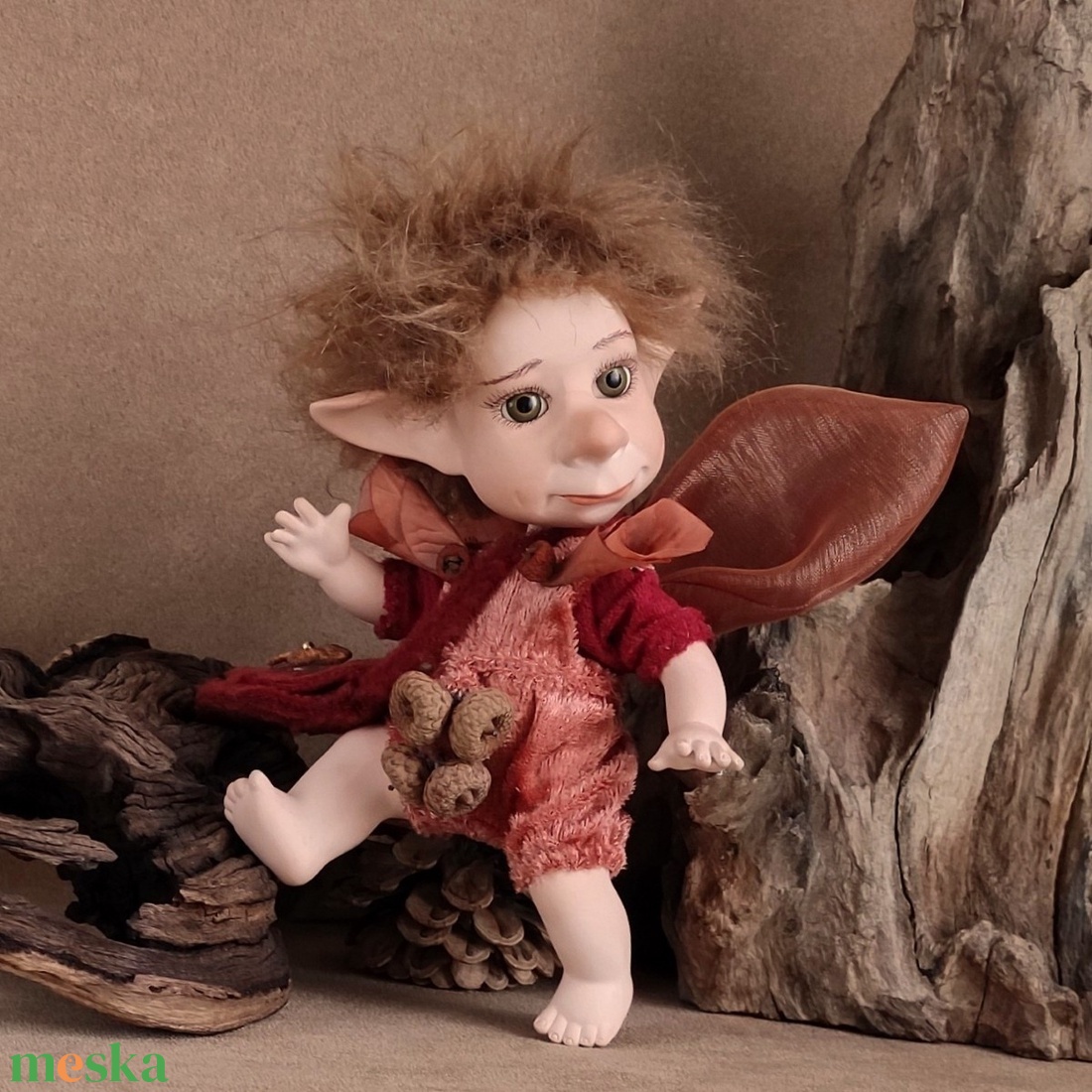 Röp-röp TOTÓKA - mini porcelán kobold, mozgatható - otthon & életmód - dekoráció - dekoratív figurák és szobrok - Meska.hu