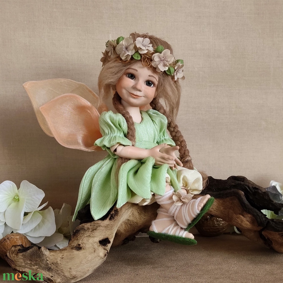 FABIANA mosolygós tündérke - porcelán, 9 ponton mozgatható - otthon & életmód - dekoráció - dekoratív figurák és szobrok - Meska.hu