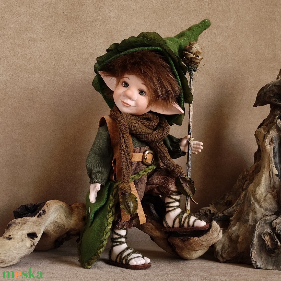Kis vándor kobold: HAREN - porcelán, 9 ponton mozgatható - otthon & életmód - dekoráció - dekoratív figurák és szobrok - Meska.hu