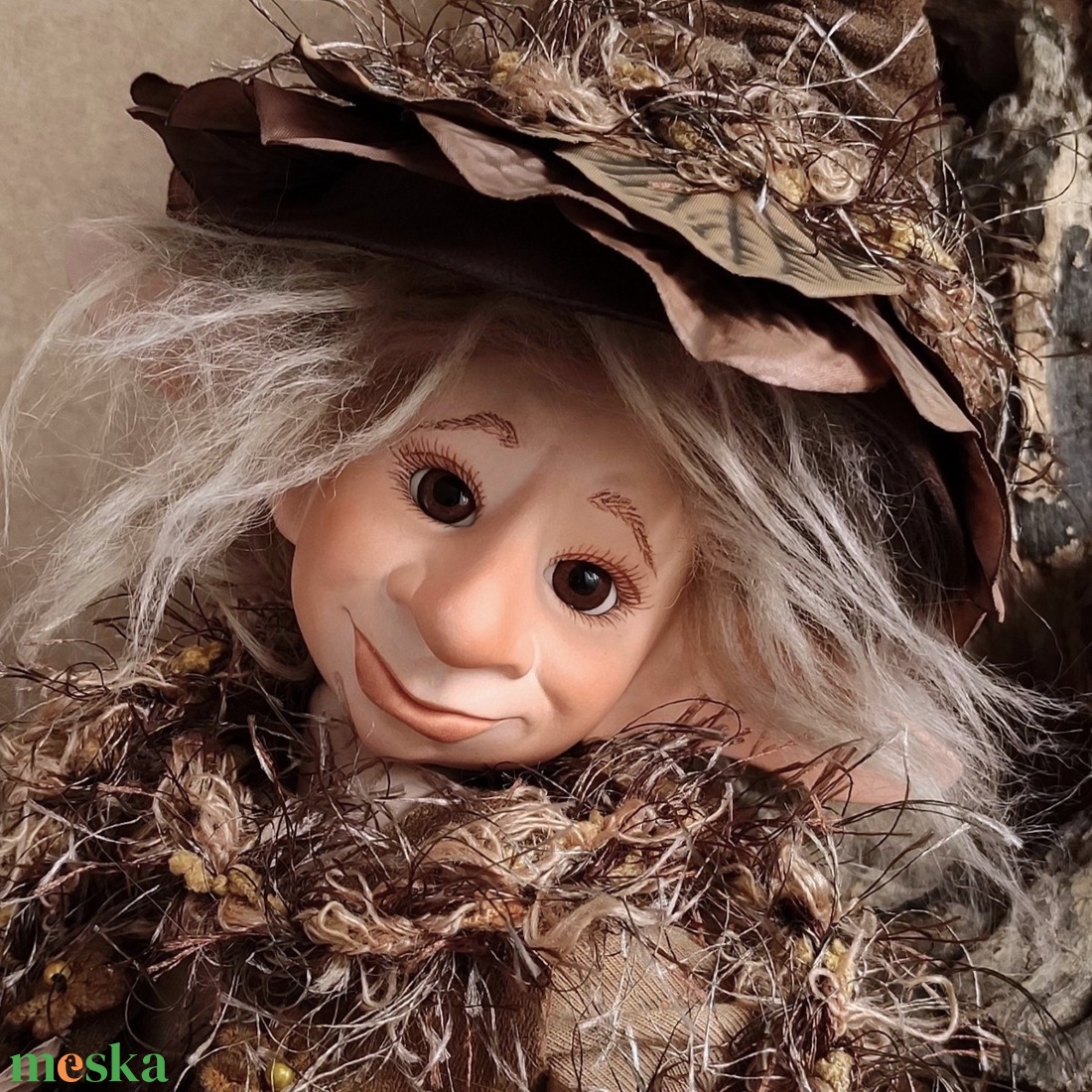 JASSINDEL - kis vadász kobold, 9 ponton mozgatható porcelán testű figura - otthon & életmód - dekoráció - dekoratív figurák és szobrok - Meska.hu