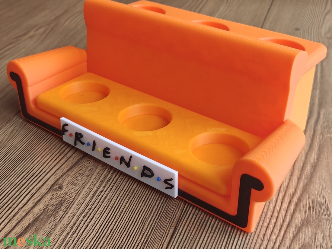 Friends jóbarátok McDonald's figura tartó kanapé állvány - művészet - más gyűjtemények - Meska.hu