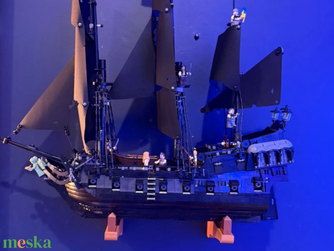 Lego 10365 Captain Jack Sparrow's Ship Black Pearl fali tartó konzol - játék & sport - építőjáték - Meska.hu