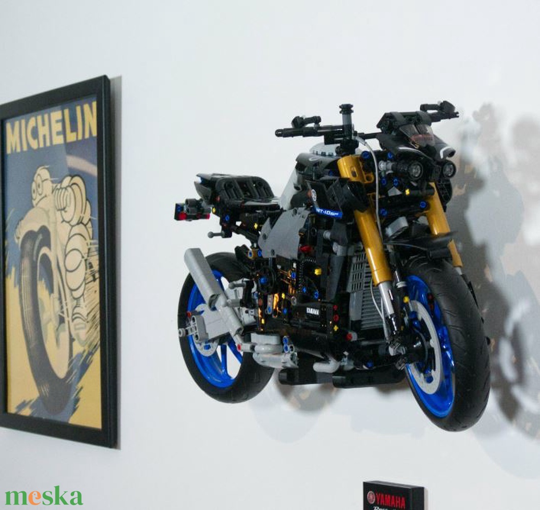 Lego 42159 Yamaha MT-10 SP fali tartó konzol - otthon & életmód - tárolás & rendszerezés - fali tároló - Meska.hu