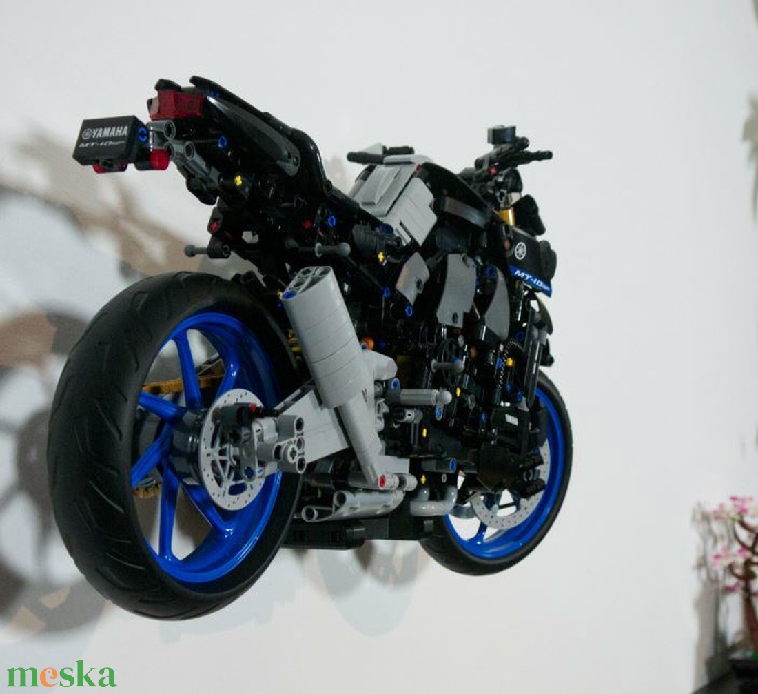 Lego 42159 Yamaha MT-10 SP fali tartó konzol - otthon & életmód - tárolás & rendszerezés - fali tároló - Meska.hu