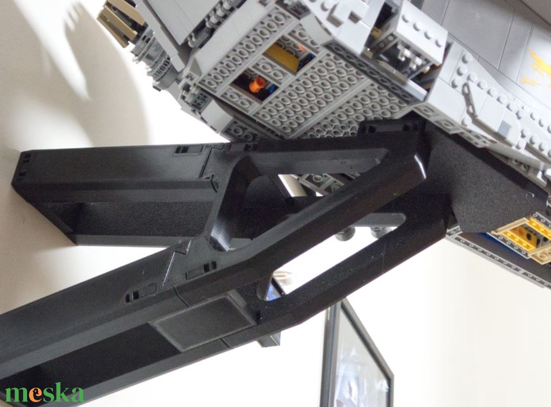 Lego 75331 Razor Crest UCS fali és asztali tartó konzol - otthon & életmód - tárolás & rendszerezés - fali tároló - Meska.hu