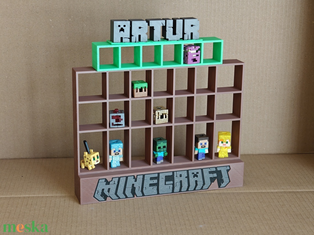 EGYEDI neves Minecraft Kinder Joy figura tartó állvány - otthon & életmód - tárolás & rendszerezés - íróasztali tároló - Meska.hu